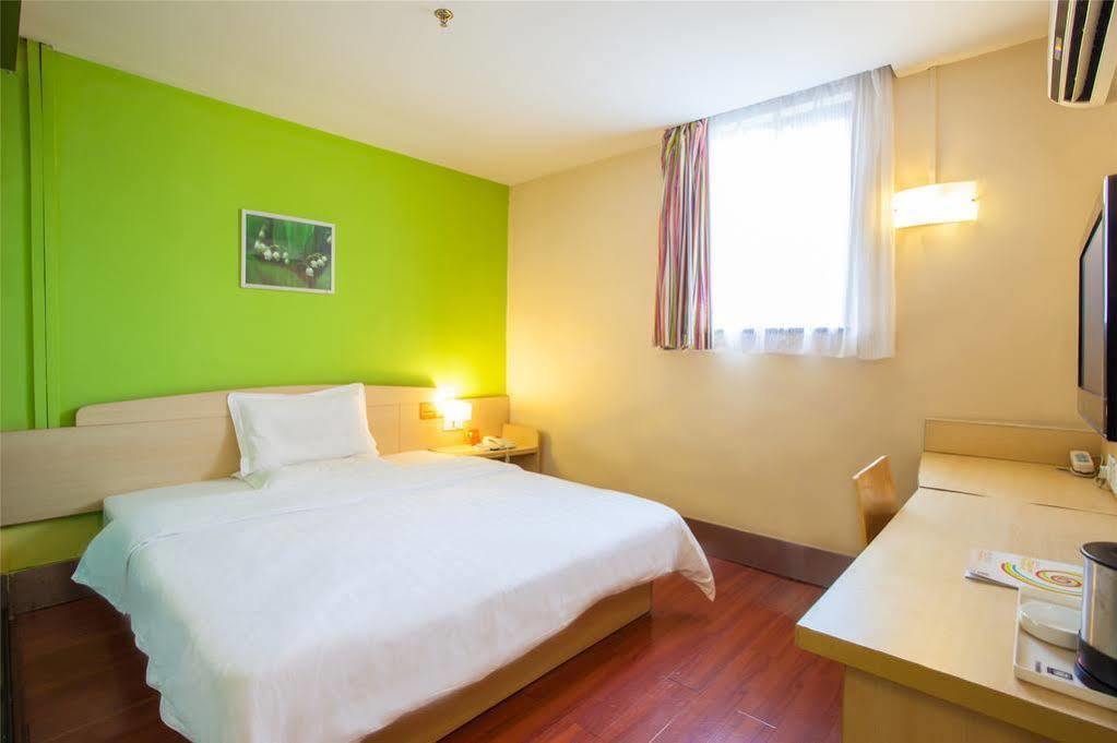 7 Days Inn Guangzhou Exterior photo